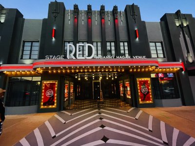 Red Stage Fontana — photo 2 of 4