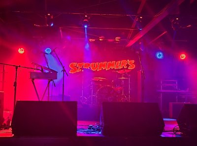 Strummer's — photo 2 of 4