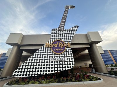 Hard Rock Live — photo 3 of 4