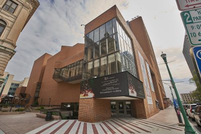 Crouse Hinds Theater - Mulroy Civic Center At Oncenter — photo 1 of 4