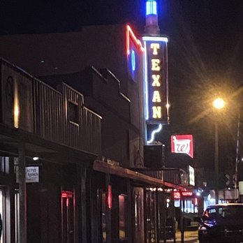 Texan Theater — photo 1 of 4