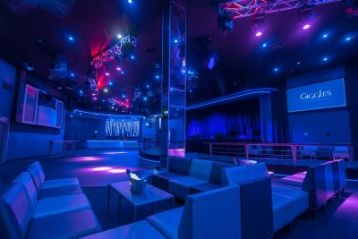 Giggles Night Club — photo 3 of 4