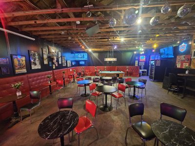 Dan Electro's Guitar Bar — photo 4 of 4