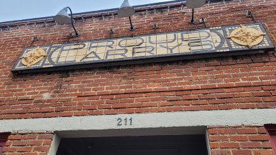 Proud Larry's — photo 1 of 4