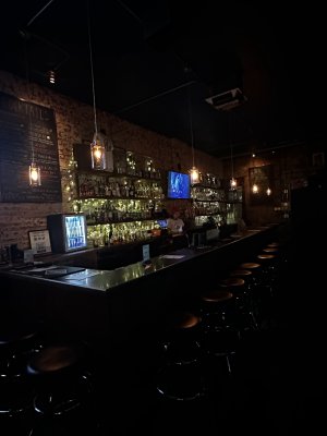 Lost Lake Lounge — photo 3 of 4