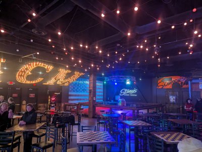 Stoney's Rockin Country — photo 1 of 4
