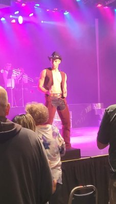 Resorts Atlantic City - Superstar Theater — photo 3 of 4