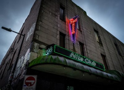 Red Room Ultra Bar — photo 2 of 4