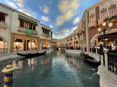 Venetian Theatre At the Venetian Hotel Las Vegas — photo 2 of 4