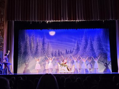 Cascade Theatre — photo 2 of 4