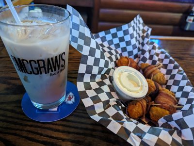 RC McGraws Bar and Grill — photo 2 of 4