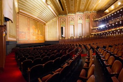 Lyric Opera House — photo 1 of 4