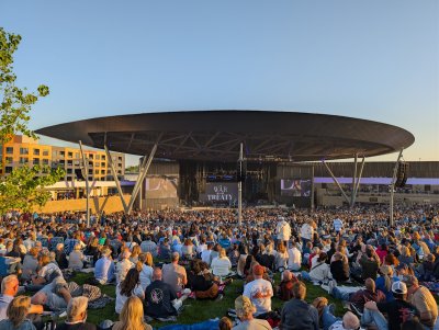 Acrisure Amphitheater