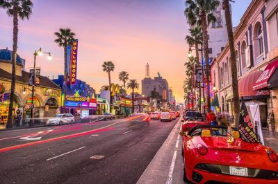 Hollywood BLVD