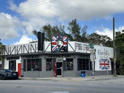 Churchill's Pub — photo 3 of 4