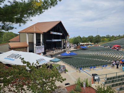 Ozarks Amphitheater — photo 2 of 4