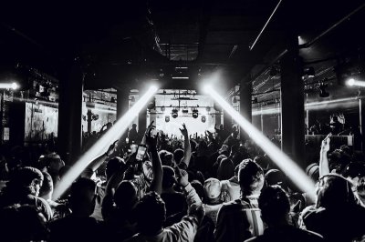 The Ave Live