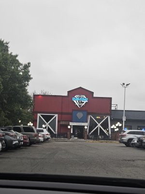 Diamond Lounge — photo 3 of 4
