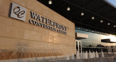 Quad-Cities Waterfront Convention Center — photo 1 of 4
