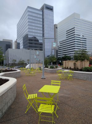 Kanawha Plaza — photo 1 of 4