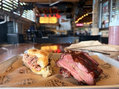 Stanley's Famous Pit BBQ — photo 3 of 4