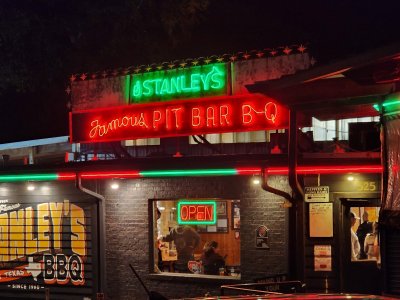 Stanley's Famous Pit BBQ — photo 4 of 4