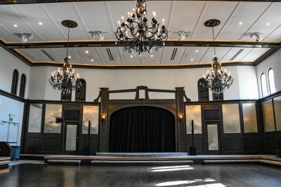 The Charleston — photo 1 of 4