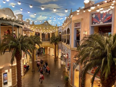 Tropicana Showroom at Tropicana Casino