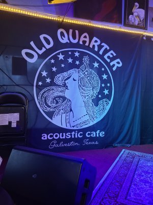 Old Quarter Acoustic Cafe — photo 3 of 4