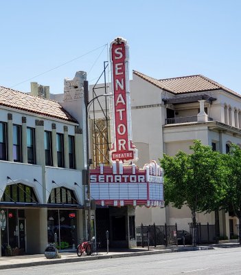Senator Theatre — photo 1 of 4