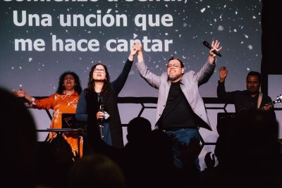 Una Esperanza Viva Indy — photo 2 of 4