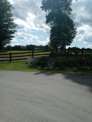 Pop's Farm — photo 2 of 4