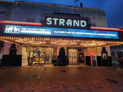 Earl Smith Strand Theatre — photo 2 of 4