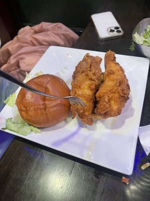 Kenny's Westside Pub — photo 2 of 4