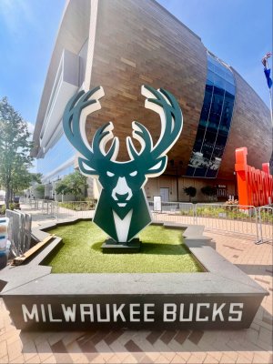 Fiserv Forum — photo 3 of 4