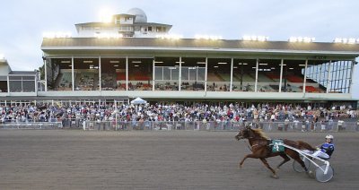 Vernon Downs — photo 1 of 4