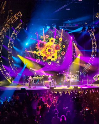 Hard Rock Live At Etess Arena