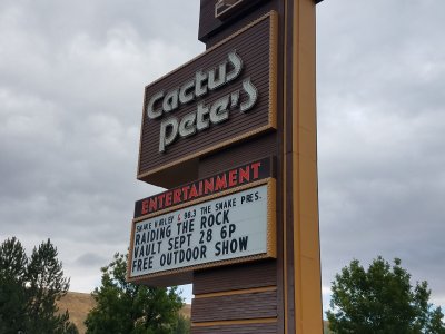 Cactus Petes Gala Showroom — photo 3 of 4