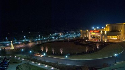 Hollywood Casino at Penn National Race Course — photo 1 of 4