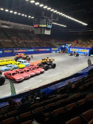 Selland Arena at Fresno Convention Center — photo 3 of 4