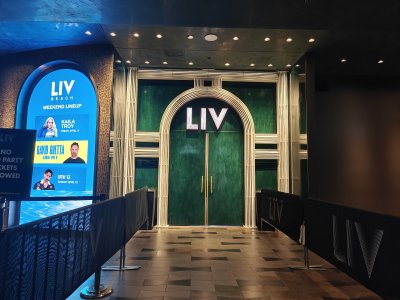 LIV Nightclub At Fontainebleau — photo 4 of 4