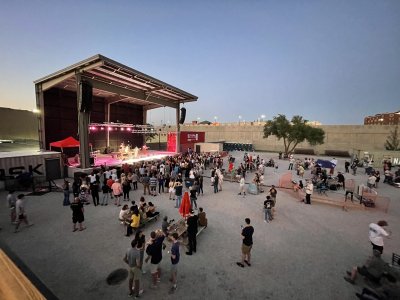 Outdoors at Wave — photo 2 of 4