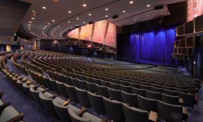Arie Crown Theater — photo 1 of 4
