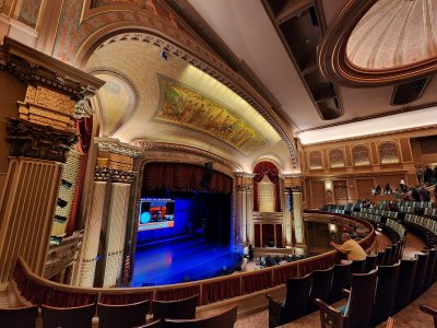 Hawaii Theatre — photo 3 of 4