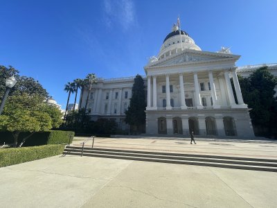 Capitol Mall — photo 4 of 4