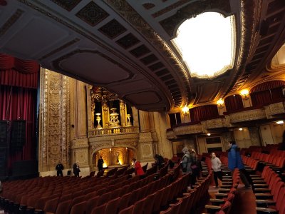 The Chicago Theatre — photo 3 of 4