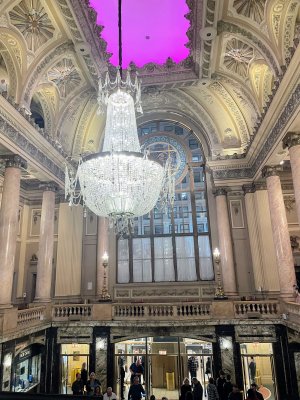 The Chicago Theatre — photo 4 of 4