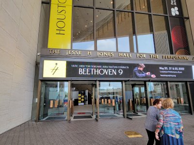 Jones Hall for the Performing Arts — photo 3 of 4