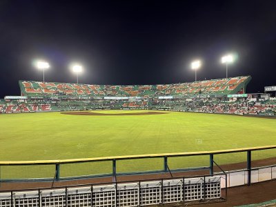 Estadio de Beisbol Kukulkan — photo 2 of 4