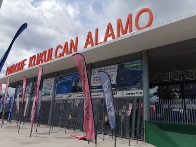 Estadio de Beisbol Kukulkan — photo 3 of 4